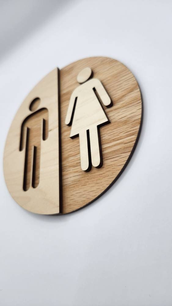 Round Wooden Unisex Bathroom Sign – Modern WC Decor 2 Wild And Trees Round Wooden Unisex Bathroom Sign – Modern WC Decor - Image 2